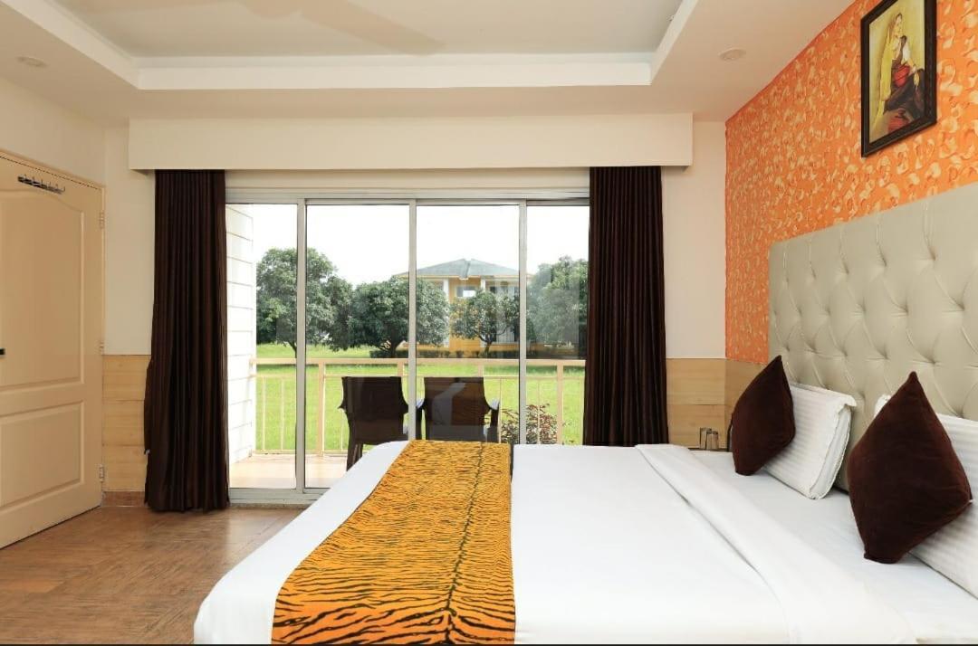 Lime Wood Riverside Resort Jim Corbett National Park エクステリア 写真